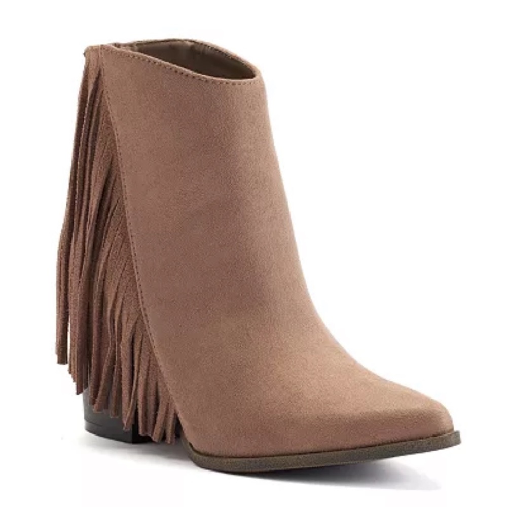 Fringe boots